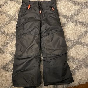 Boys snow pants !